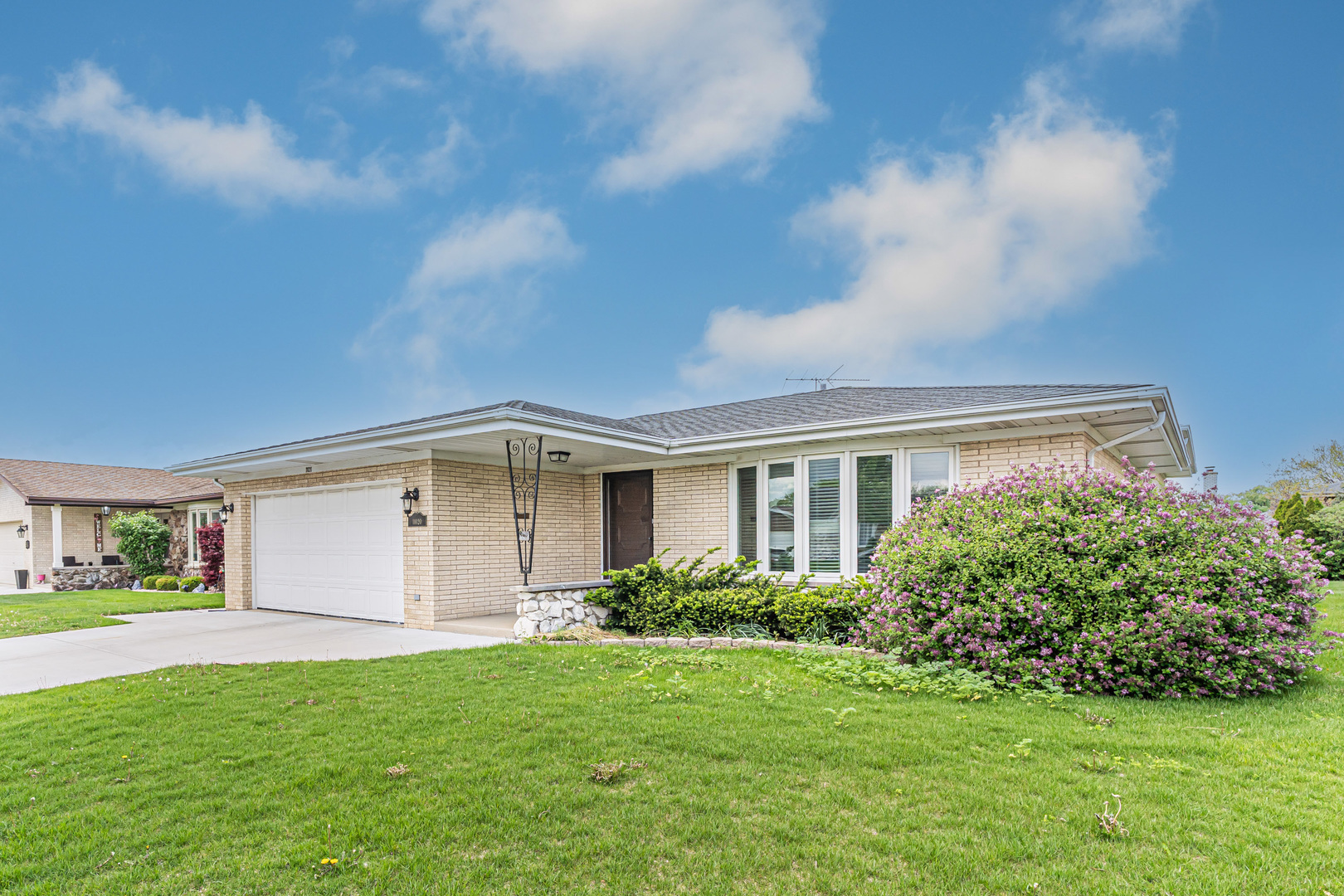 11020 Raleigh Street Westchester IL 60154