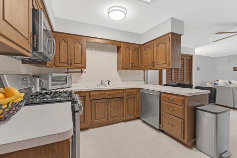11020 Raleigh Street Westchester IL 60154