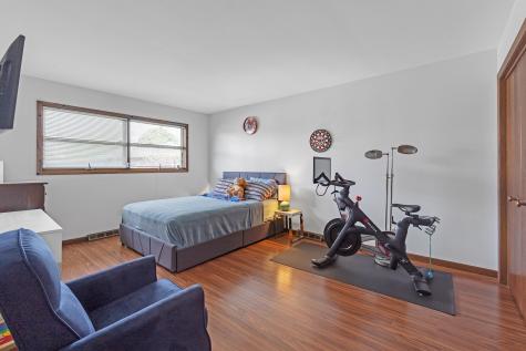 11020 Raleigh Street Westchester IL 60154