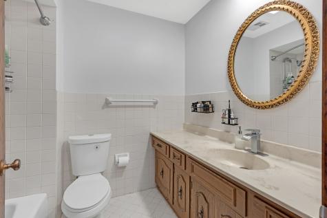 11020 Raleigh Street Westchester IL 60154