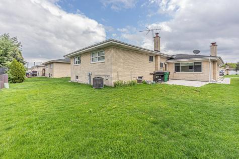 11020 Raleigh Street Westchester IL 60154