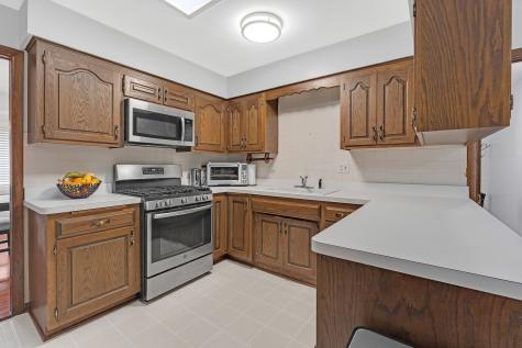 11020 Raleigh Street Westchester IL 60154