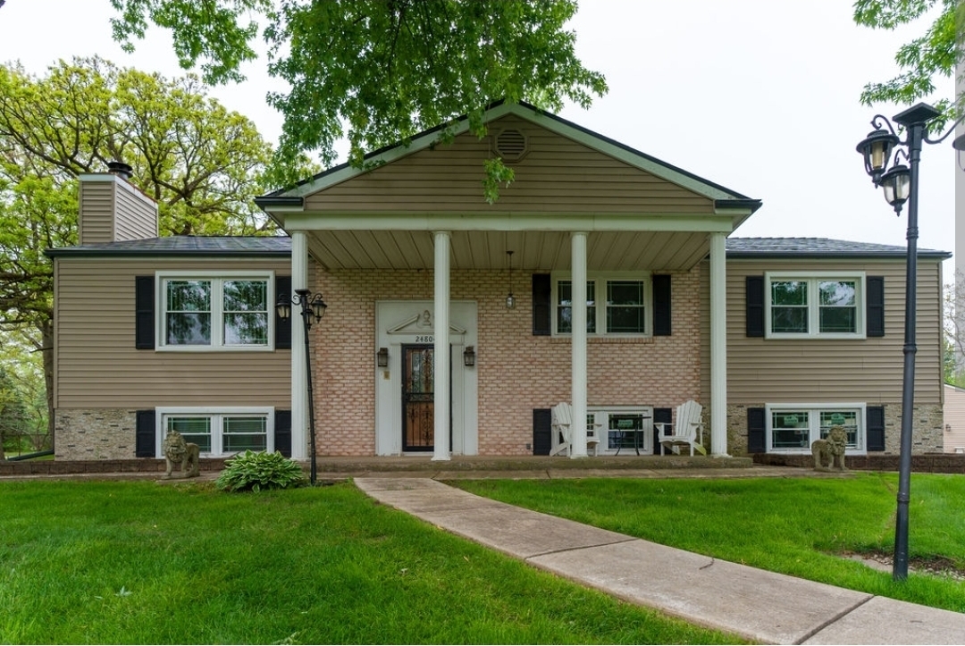 24804 South Oak Lane Crete IL 60417