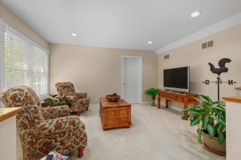 1741 Stanford Court Lake Forest IL 60045