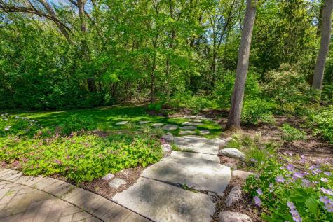 1741 Stanford Court Lake Forest IL 60045