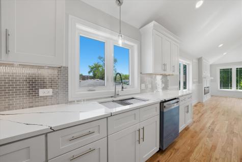 8011 South Oconto Avenue Bridgeview IL 60455