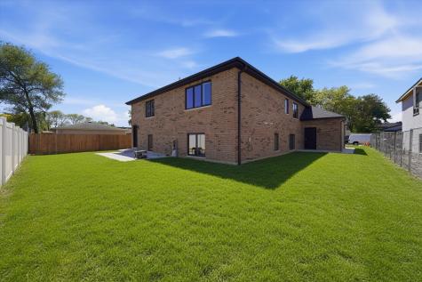 8011 South Oconto Avenue Bridgeview IL 60455