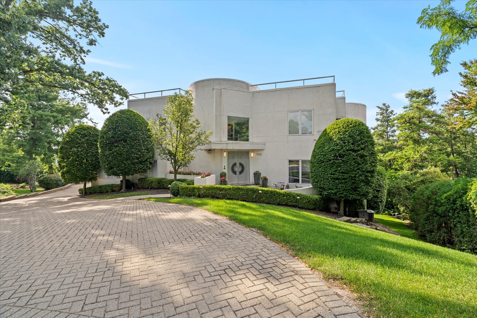 920 Street Stephens Green Oak Brook IL 60523