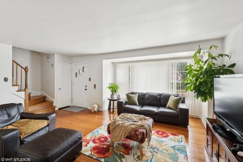 2876 West 84th Street Chicago IL 60652