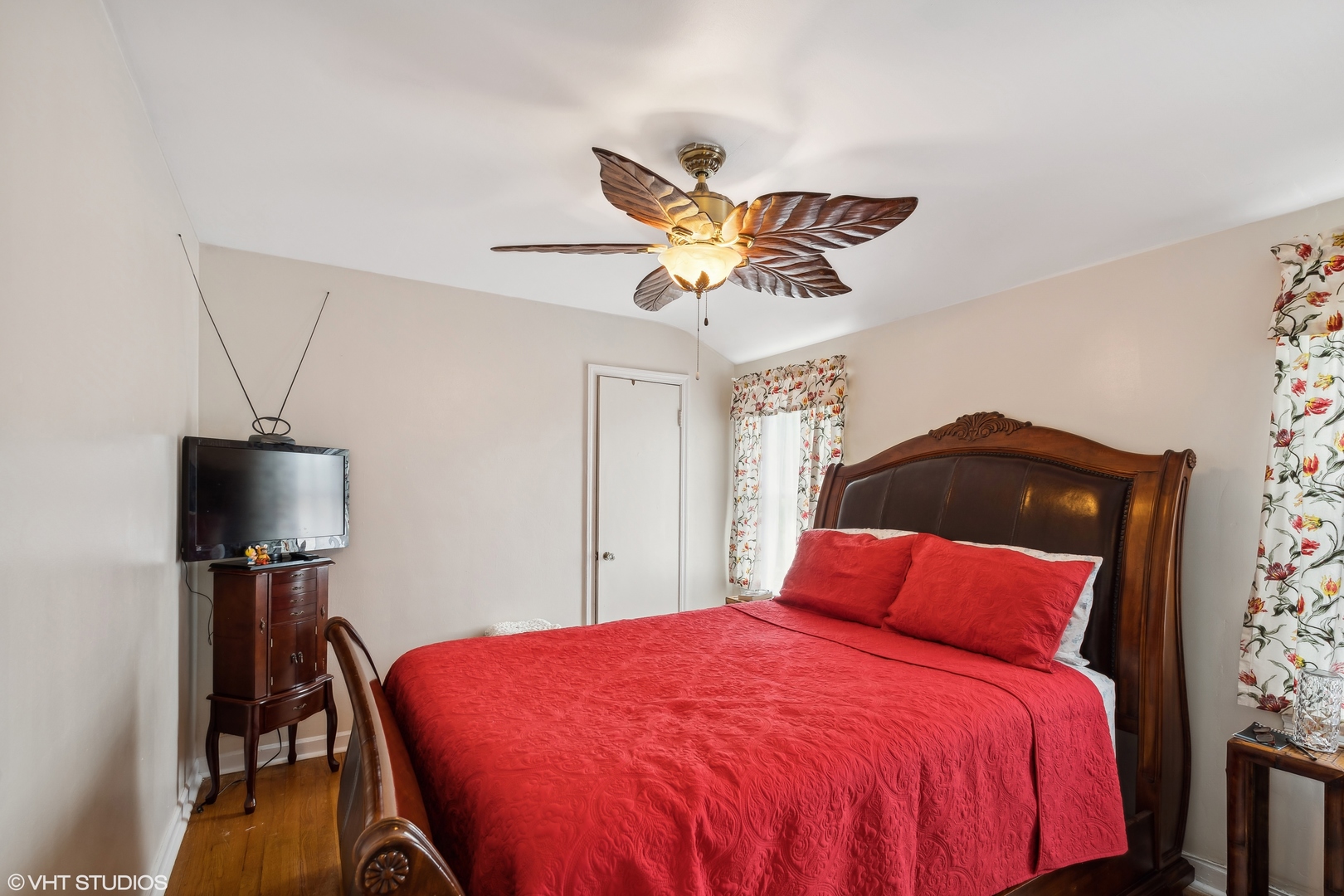 2876 West 84th Street Chicago IL 60652