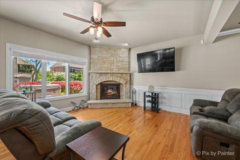 137 Oak Avenue Wood Dale IL 60191