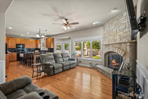 137 Oak Avenue Wood Dale IL 60191