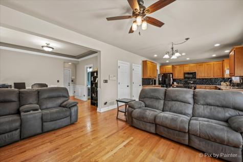 137 Oak Avenue Wood Dale IL 60191