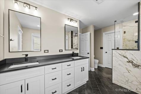 137 Oak Avenue Wood Dale IL 60191