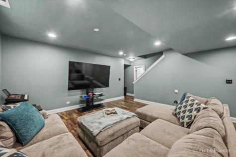 137 Oak Avenue Wood Dale IL 60191