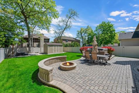 137 Oak Avenue Wood Dale IL 60191