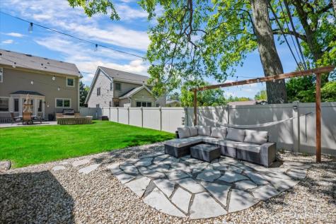 137 Oak Avenue Wood Dale IL 60191