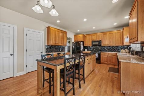 137 Oak Avenue Wood Dale IL 60191