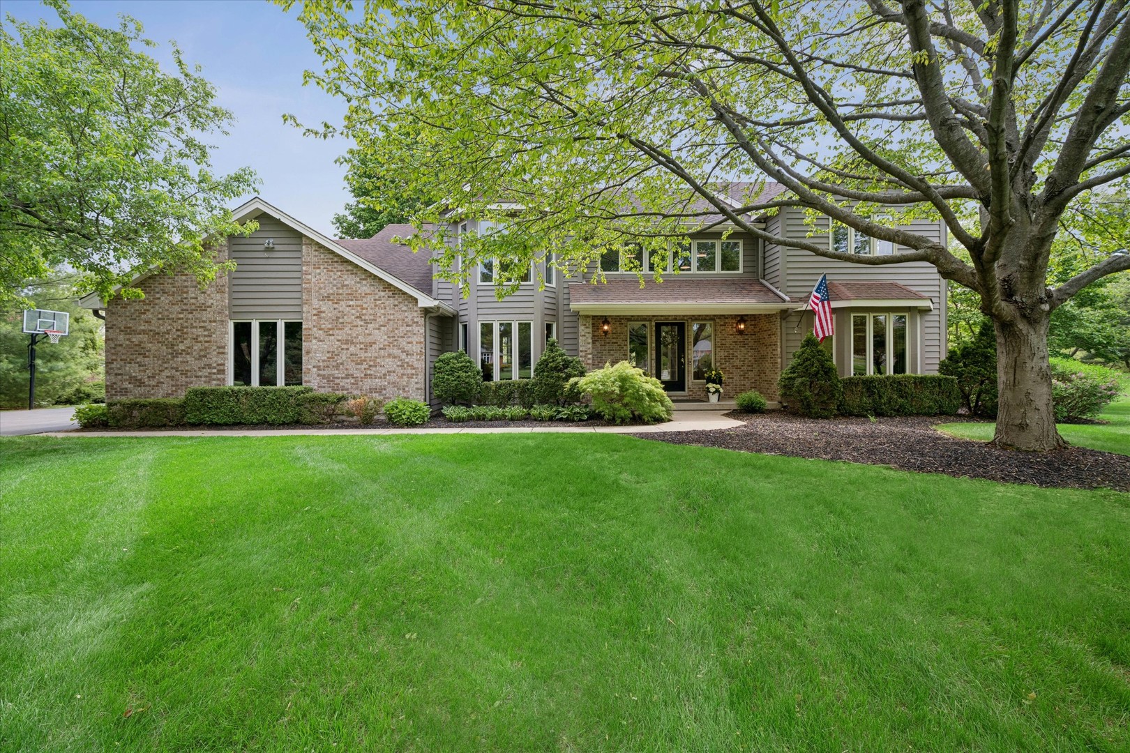 2 Fenview Court Oakwood Hills IL 60013