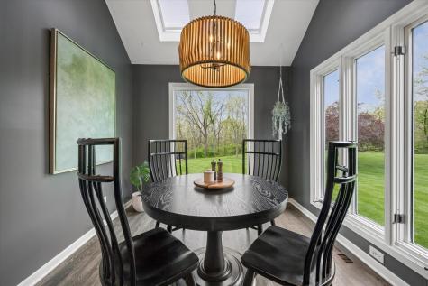 2 Fenview Court Oakwood Hills IL 60013