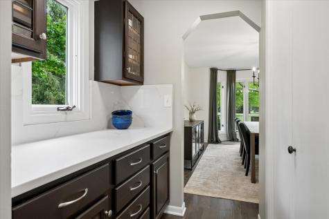 2 Fenview Court Oakwood Hills IL 60013