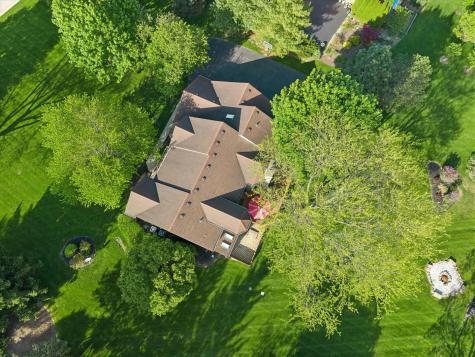 2 Fenview Court Oakwood Hills IL 60013