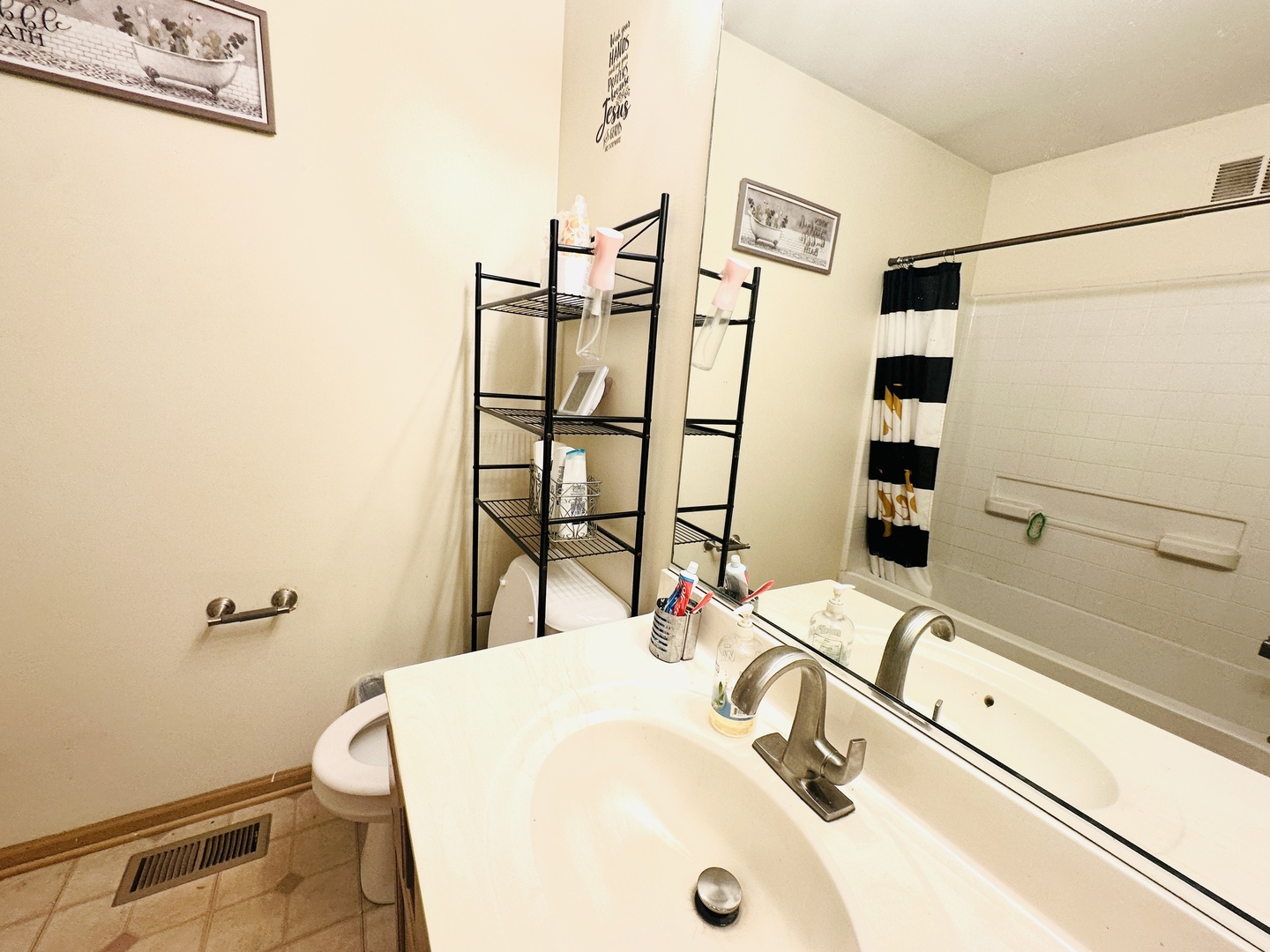 734 Four Seasons Boulevard Aurora IL 60504