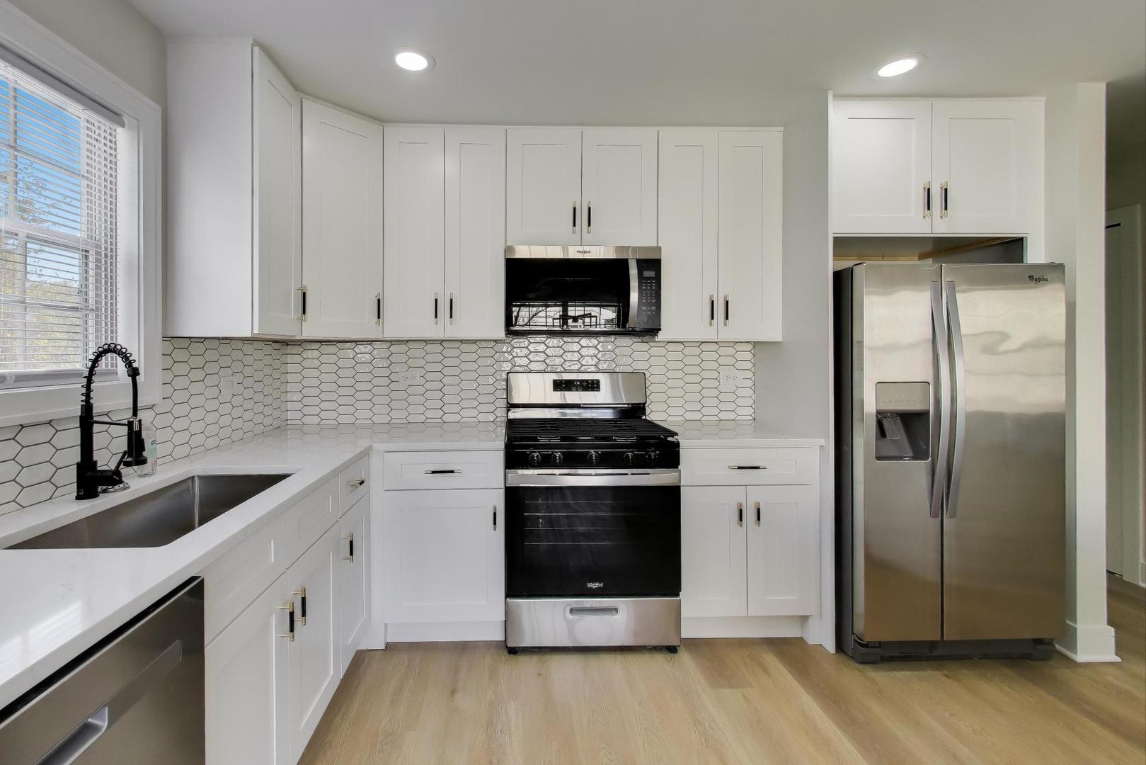 124 Commonwealth Drive Bolingbrook IL 60440