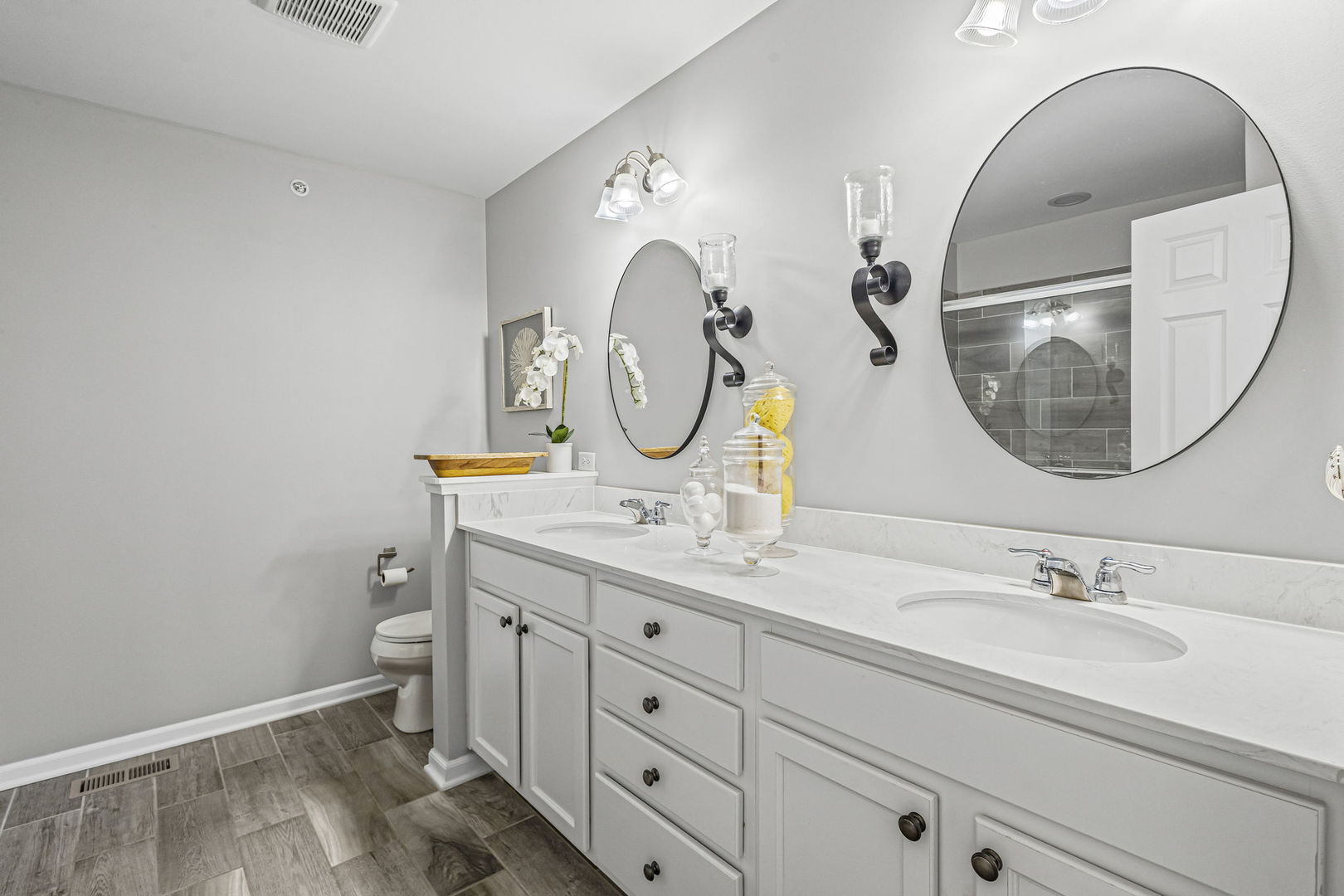 2546 Huntleigh Lane Woodridge IL 60517