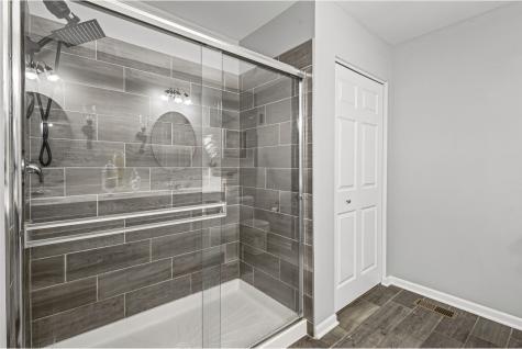 2546 Huntleigh Lane Woodridge IL 60517