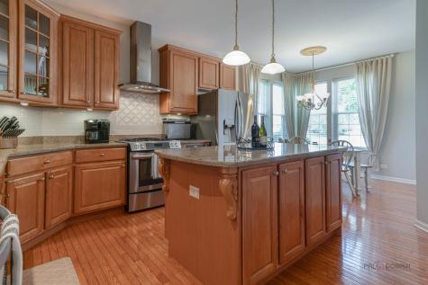 2 Tiverton Court Algonquin IL 60102