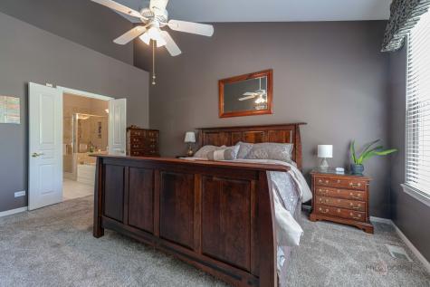 2 Tiverton Court Algonquin IL 60102
