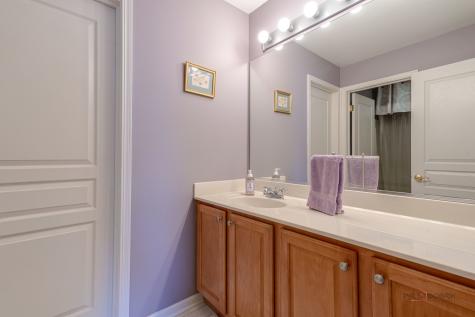 2 Tiverton Court Algonquin IL 60102