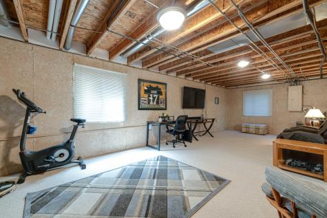 2 Tiverton Court Algonquin IL 60102