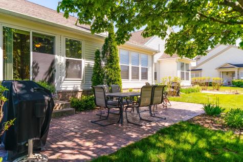 2 Tiverton Court Algonquin IL 60102
