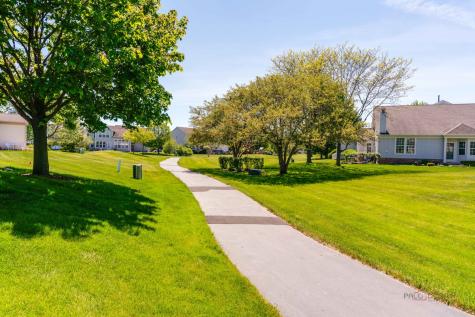 2 Tiverton Court Algonquin IL 60102
