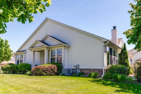 2 Tiverton Court Algonquin IL 60102