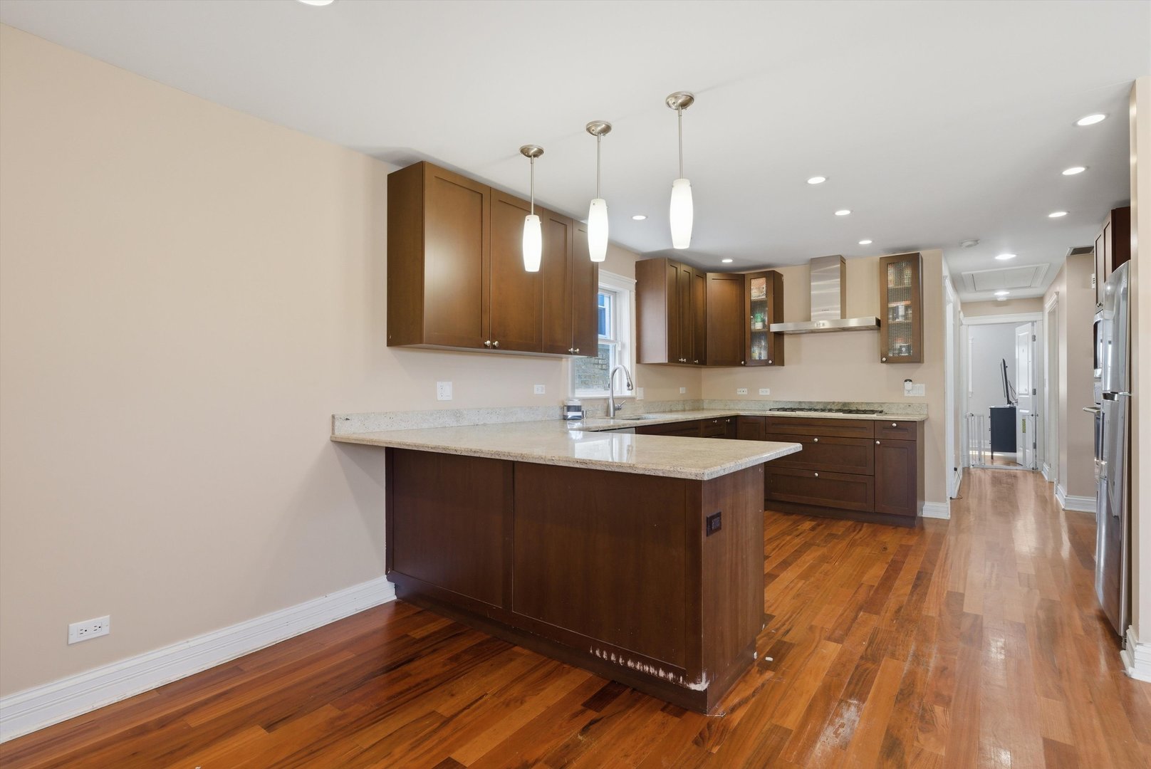 3859 North Cumberland Avenue Chicago IL 60634