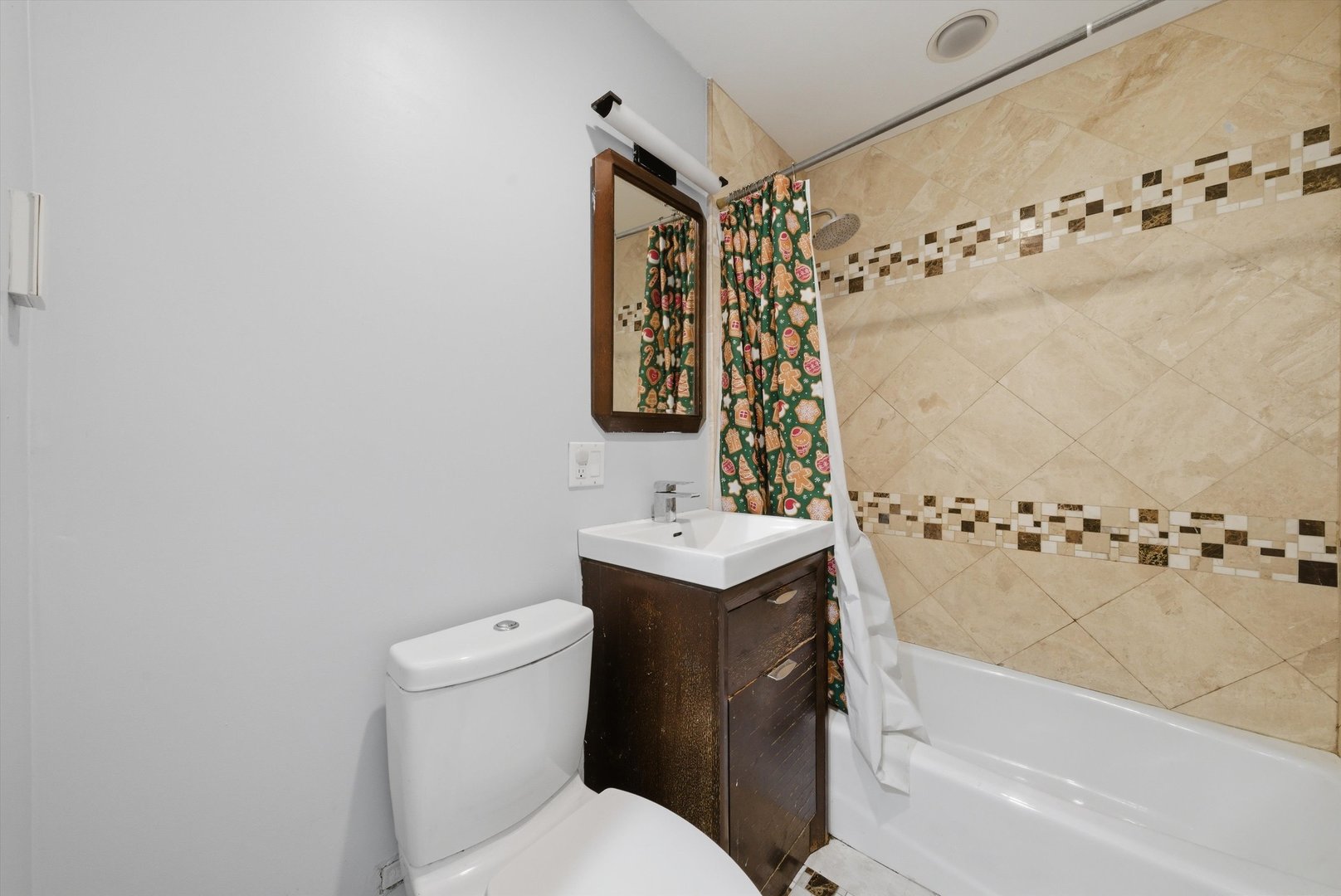 3859 North Cumberland Avenue Chicago IL 60634