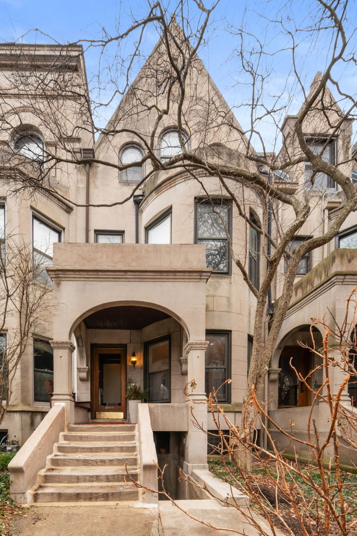 5801 South Blackstone Avenue Chicago IL 60637