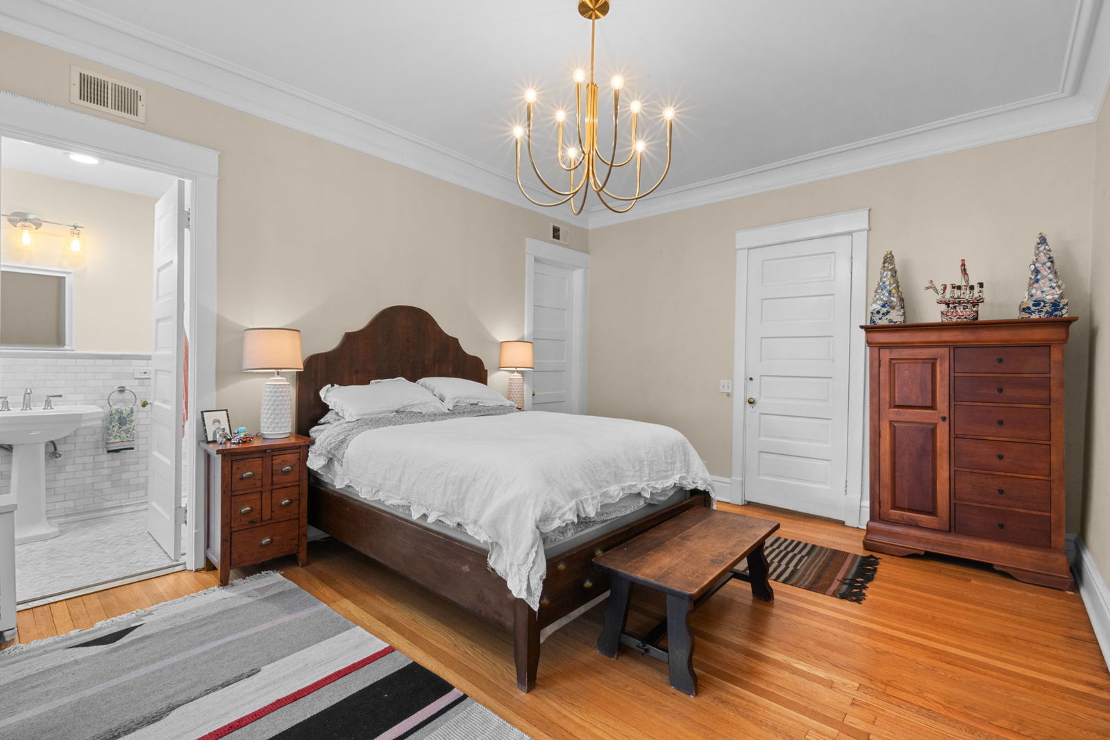 5801 South Blackstone Avenue Chicago IL 60637