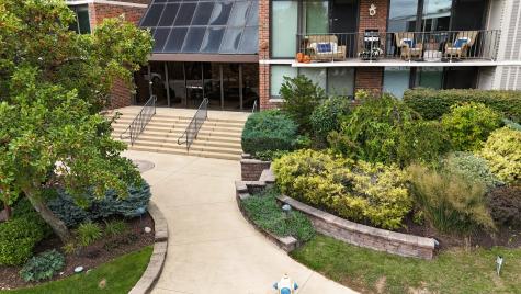 2 South Atrium Way Elmhurst IL 60126