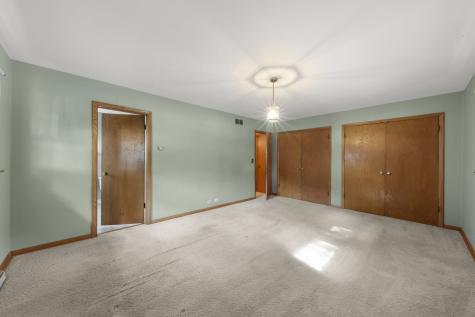 848 South Hillcrest Avenue Elmhurst IL 60126