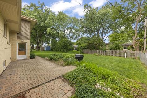 848 South Hillcrest Avenue Elmhurst IL 60126