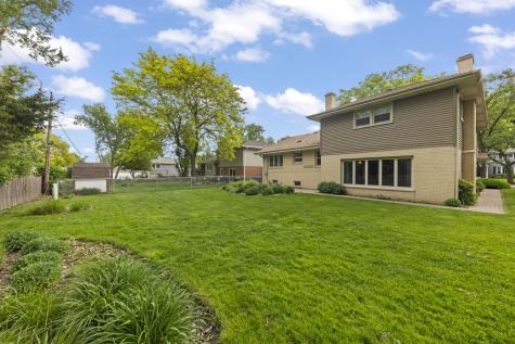 848 South Hillcrest Avenue Elmhurst IL 60126