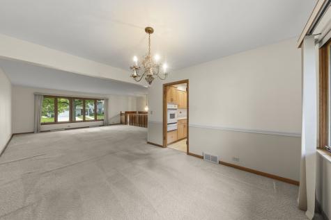 848 South Hillcrest Avenue Elmhurst IL 60126