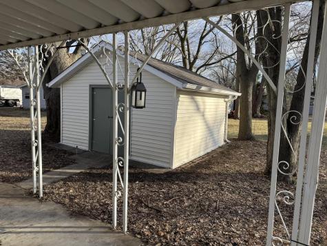 281 East Sprague Street Bement IL 61813