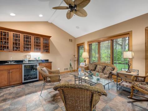 13001 Ravine Drive Lemont IL 60439