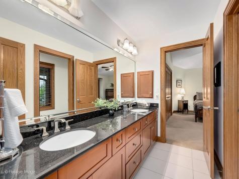 13001 Ravine Drive Lemont IL 60439