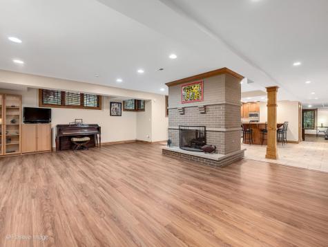 13001 Ravine Drive Lemont IL 60439